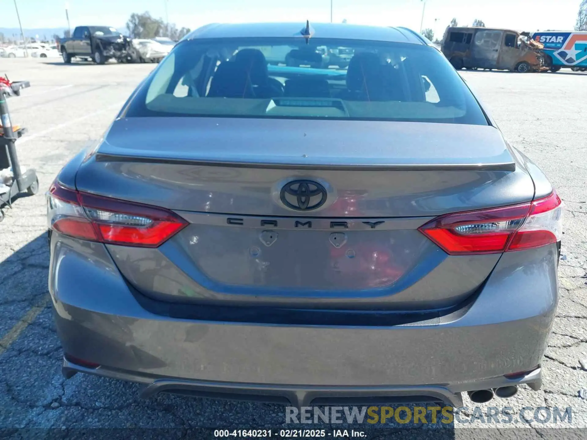 17 Photograph of a damaged car 4T1T11AK4MU568827 TOYOTA CAMRY 2021