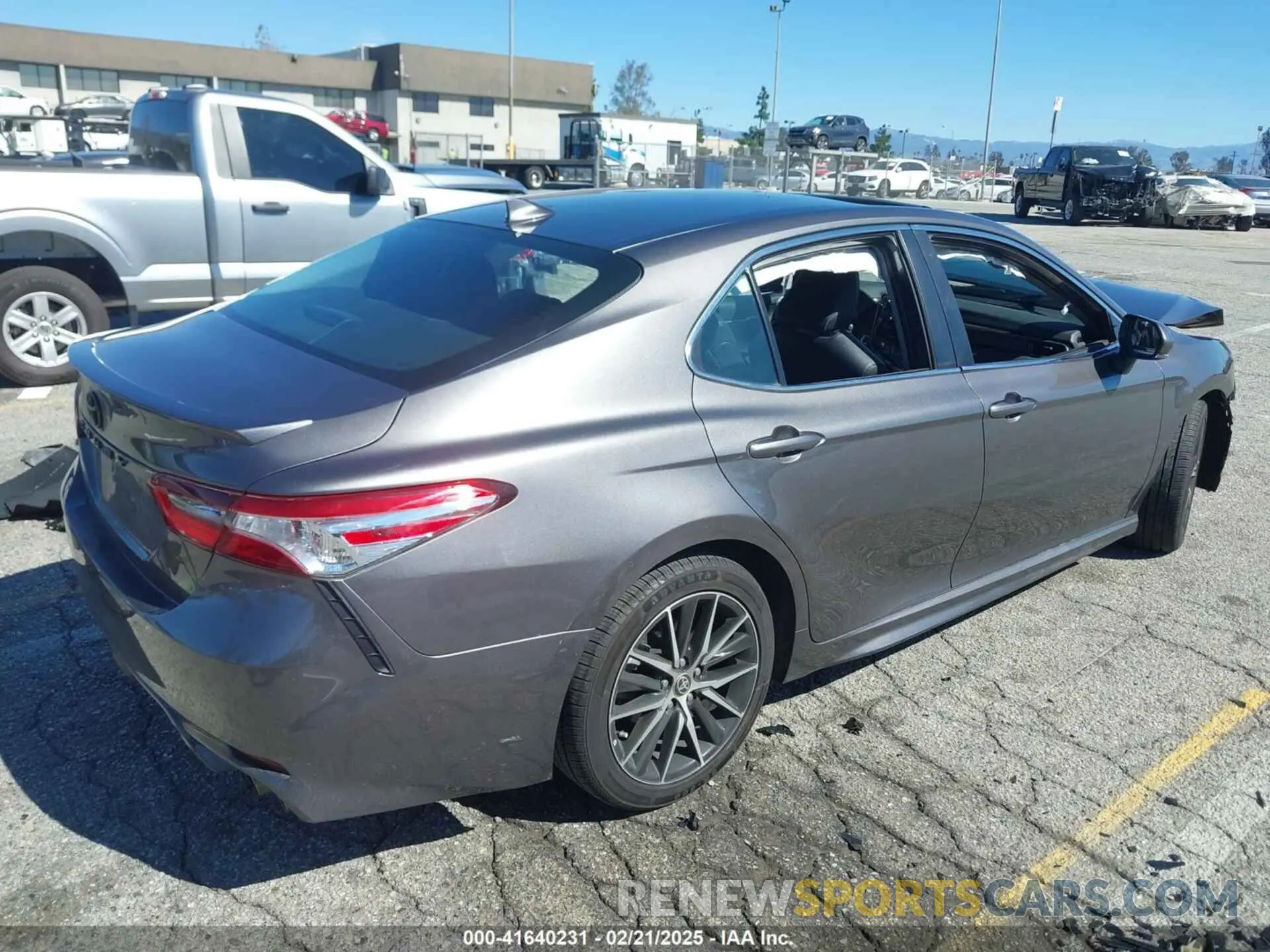 4 Photograph of a damaged car 4T1T11AK4MU568827 TOYOTA CAMRY 2021