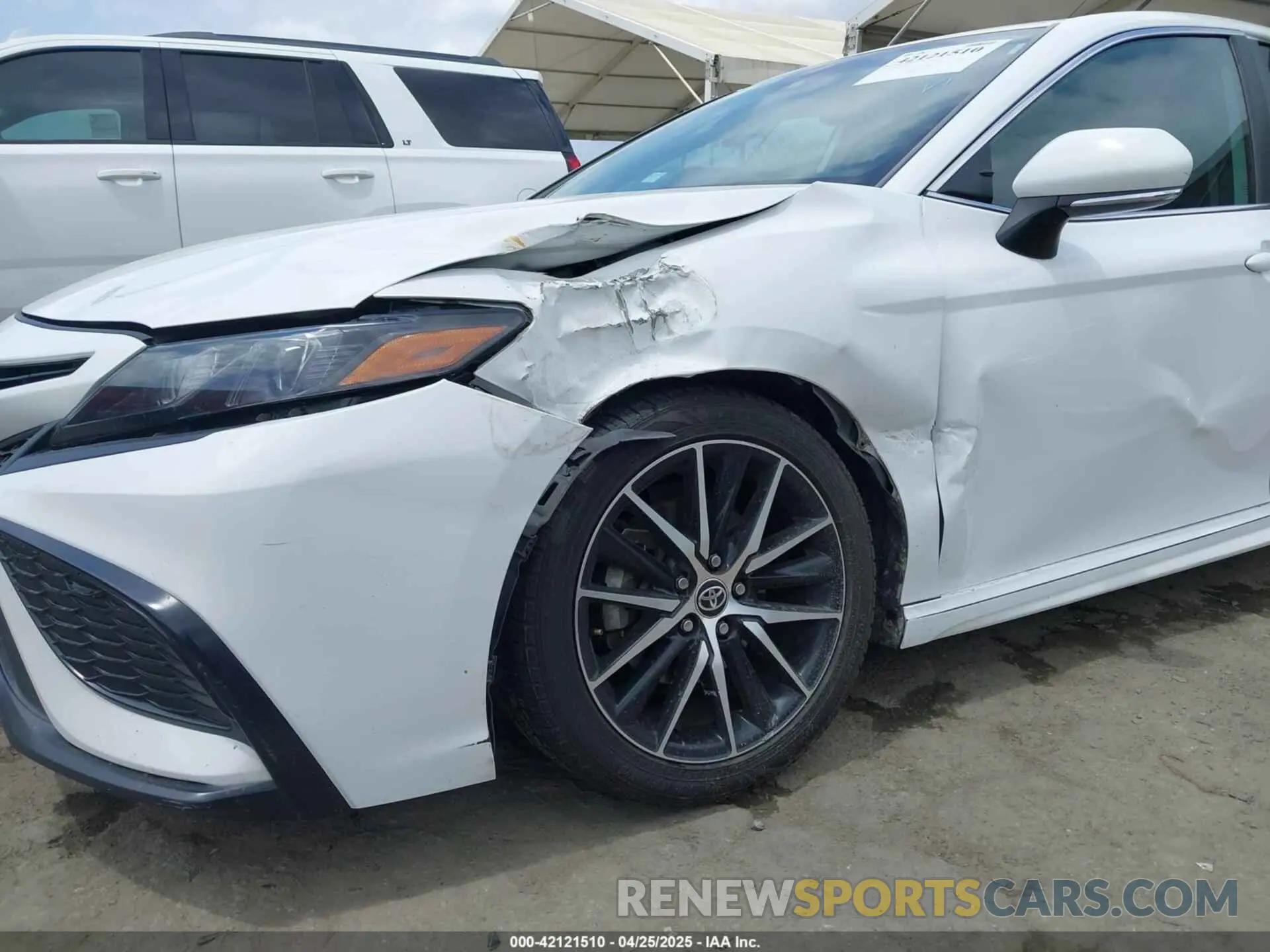 6 Photograph of a damaged car 4T1T11AK4MU603821 TOYOTA CAMRY 2021
