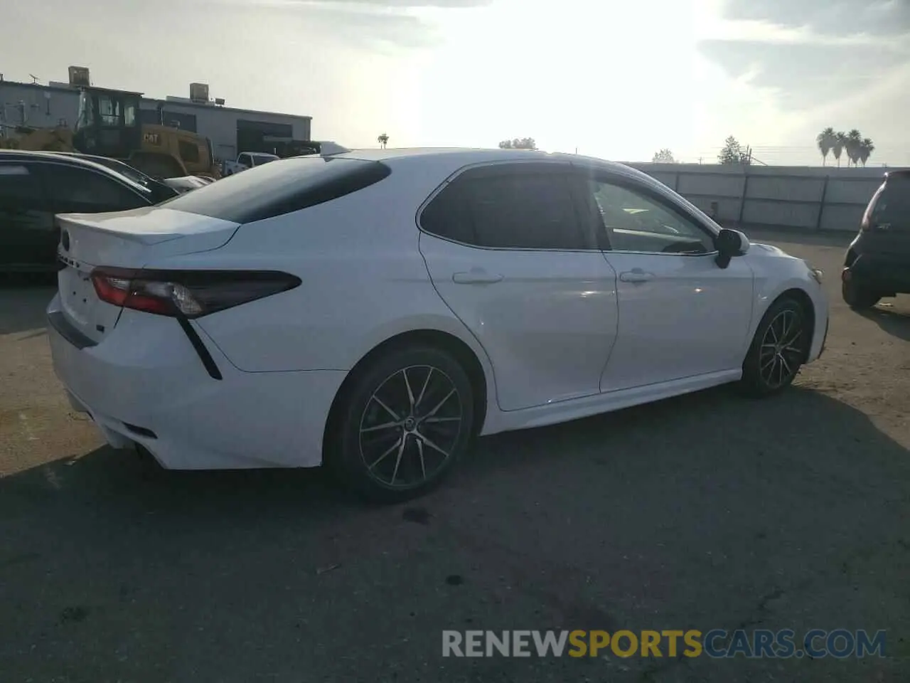 3 Фотография поврежденного автомобиля 4T1T11AK5MU432626 TOYOTA CAMRY 2021