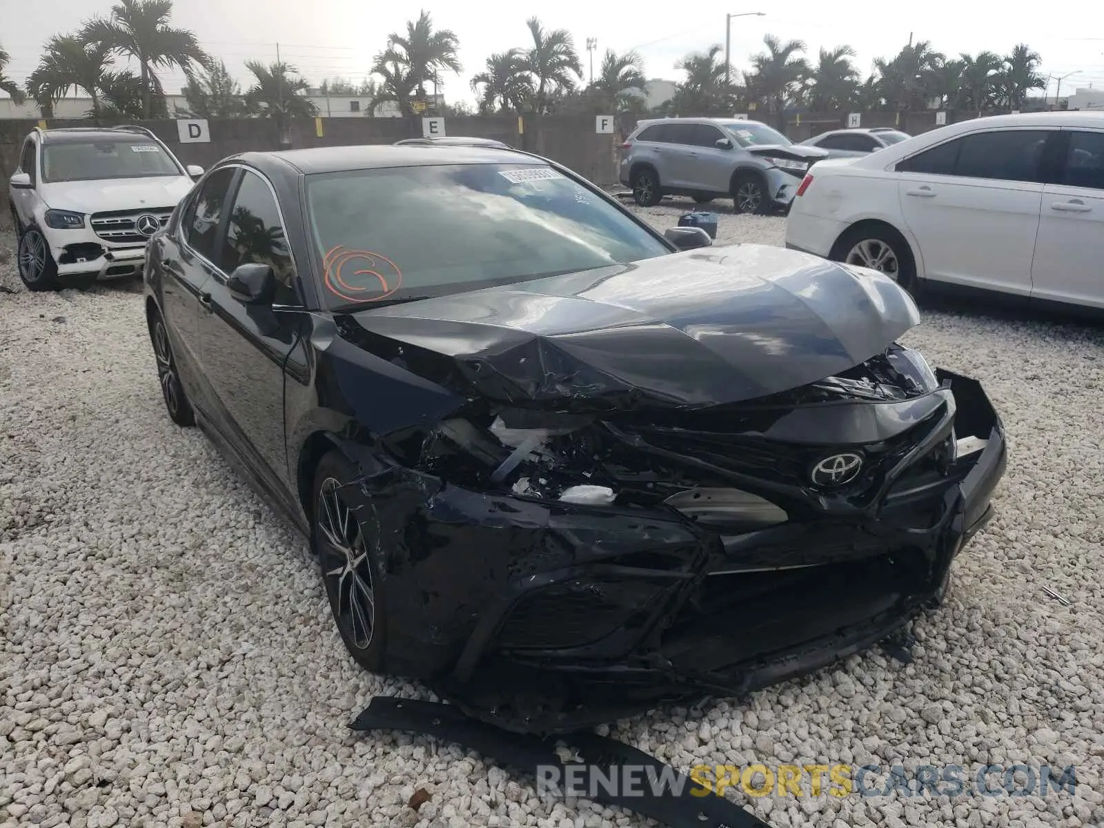1 Photograph of a damaged car 4T1T11AK5MU448549 TOYOTA CAMRY 2021