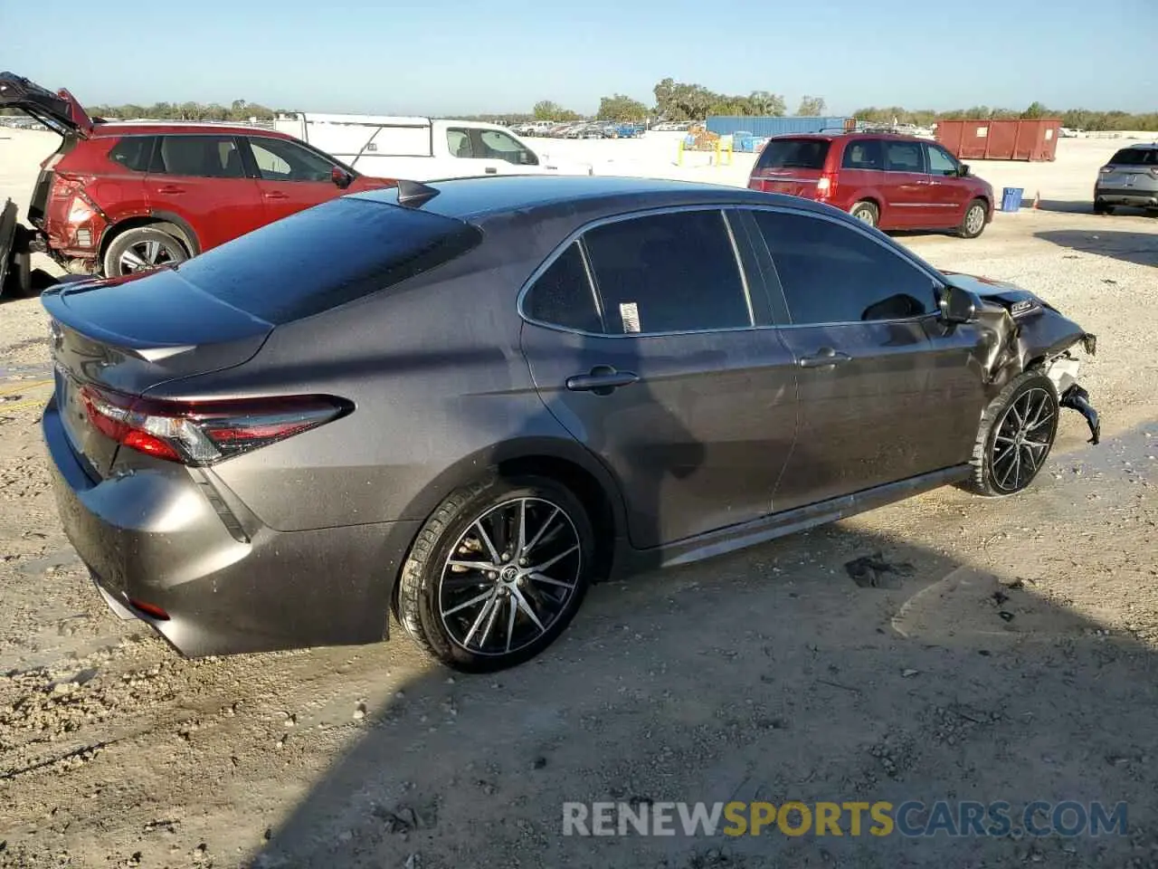 3 Фотография поврежденного автомобиля 4T1T11AK5MU519118 TOYOTA CAMRY 2021