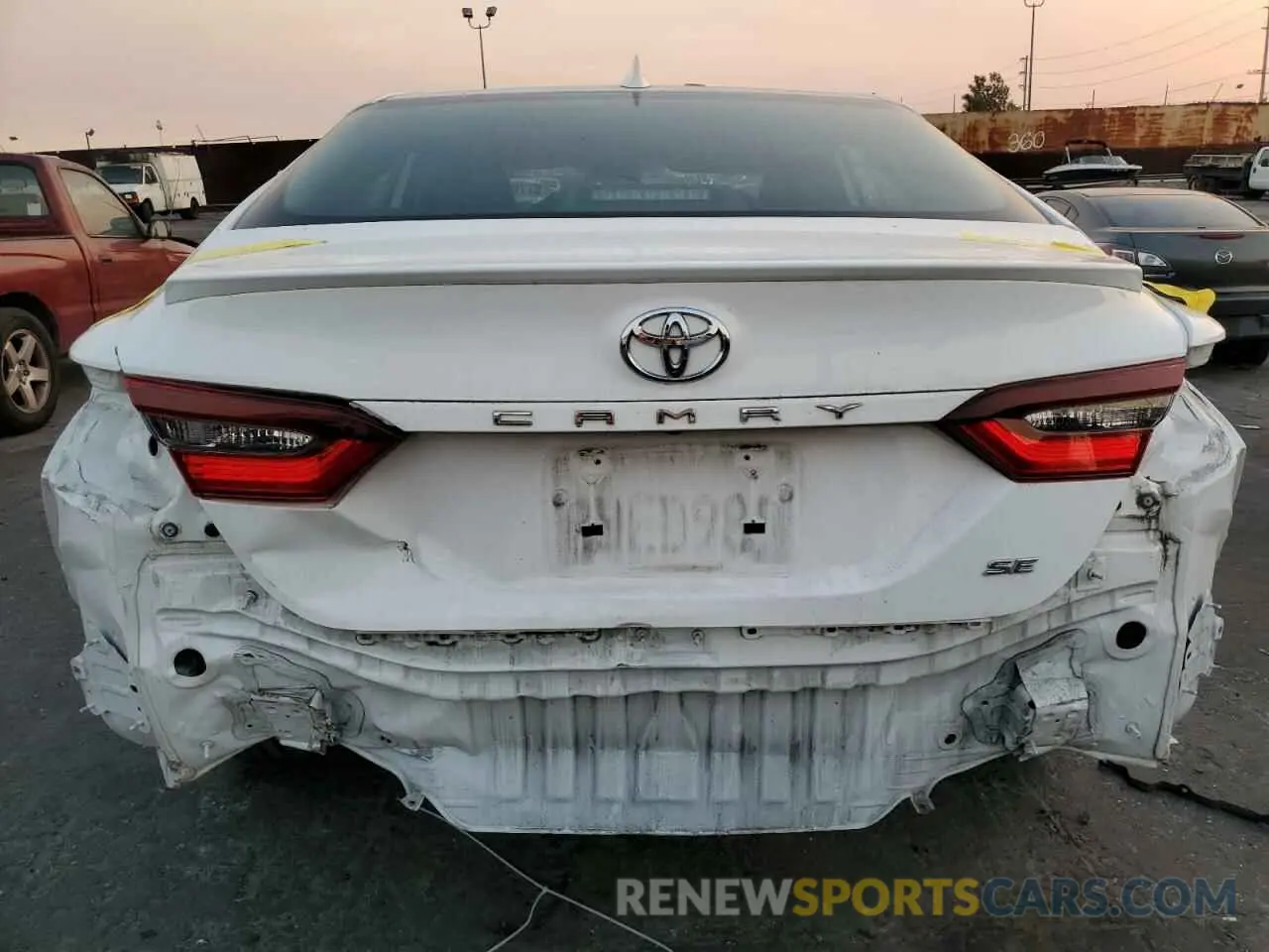 6 Photograph of a damaged car 4T1T11AK5MU558839 TOYOTA CAMRY 2021