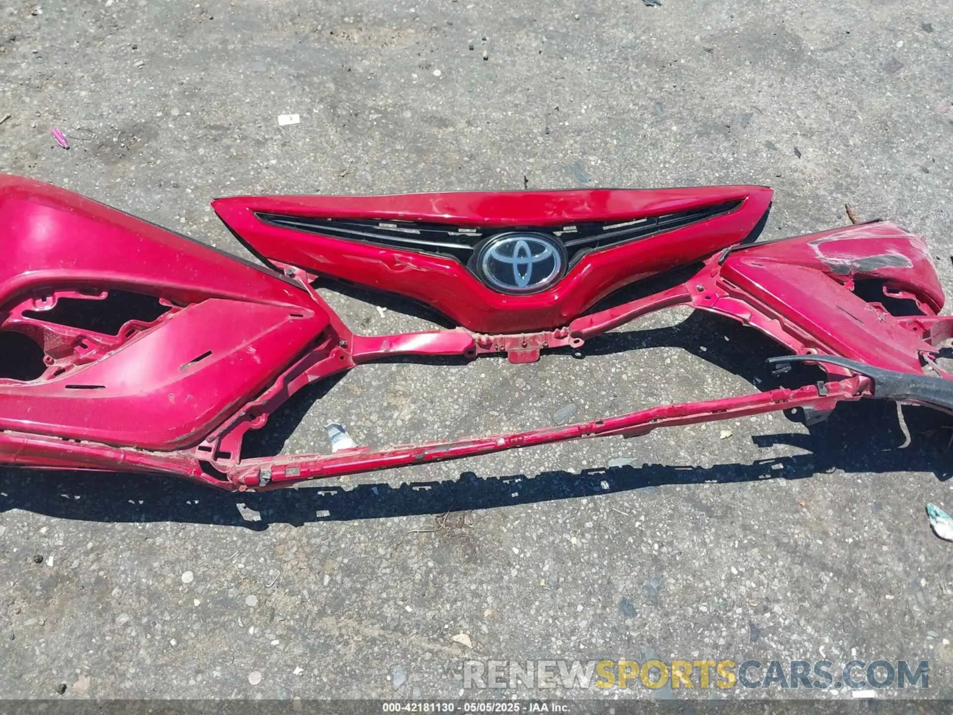 12 Photograph of a damaged car 4T1T11AK6MU438001 TOYOTA CAMRY 2021
