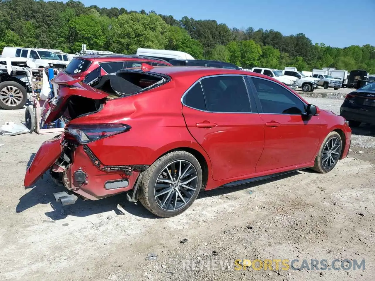3 Photograph of a damaged car 4T1T11AK6MU457566 TOYOTA CAMRY 2021