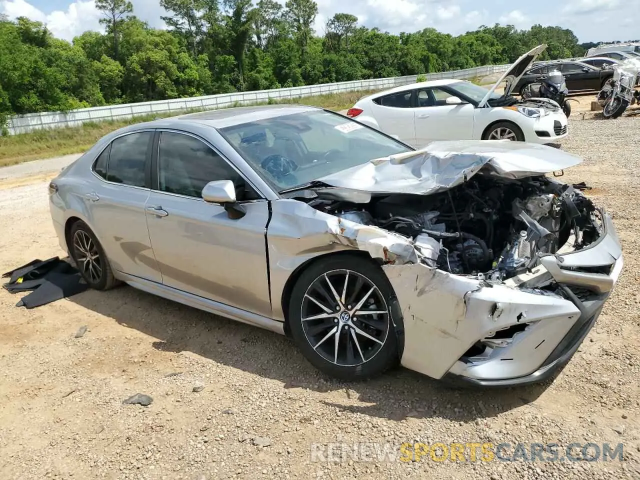 4 Photograph of a damaged car 4T1T11AK6MU589811 TOYOTA CAMRY 2021