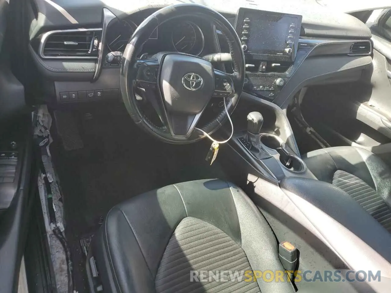 8 Photograph of a damaged car 4T1T11AK7MU477616 TOYOTA CAMRY 2021