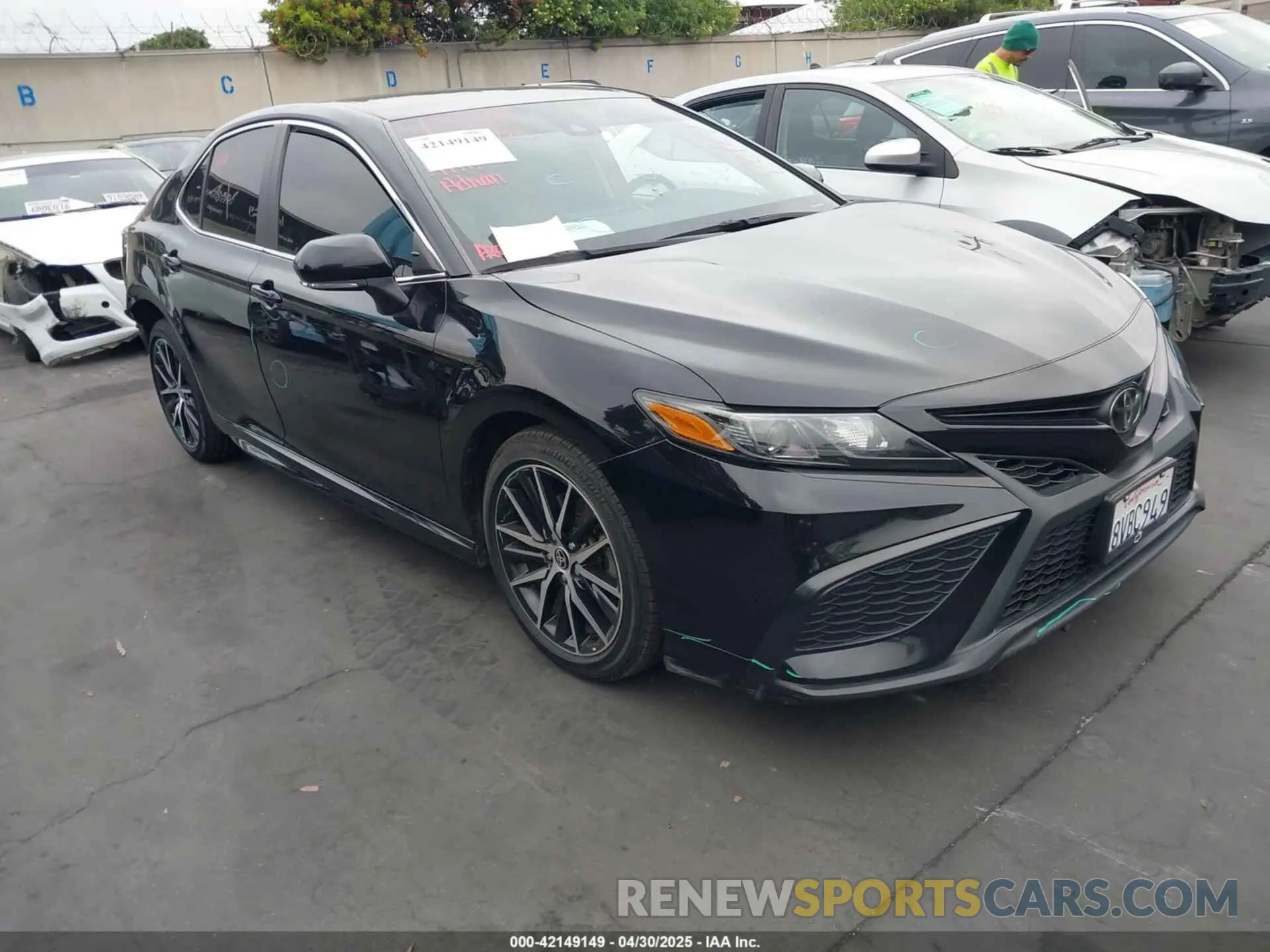 1 Photograph of a damaged car 4T1T11AK7MU546224 TOYOTA CAMRY 2021