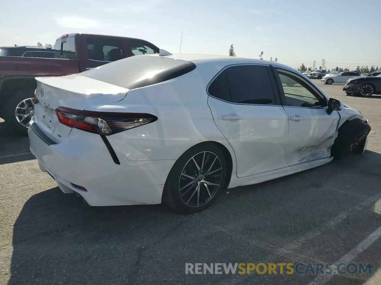 3 Photograph of a damaged car 4T1T11AK7MU551746 TOYOTA CAMRY 2021