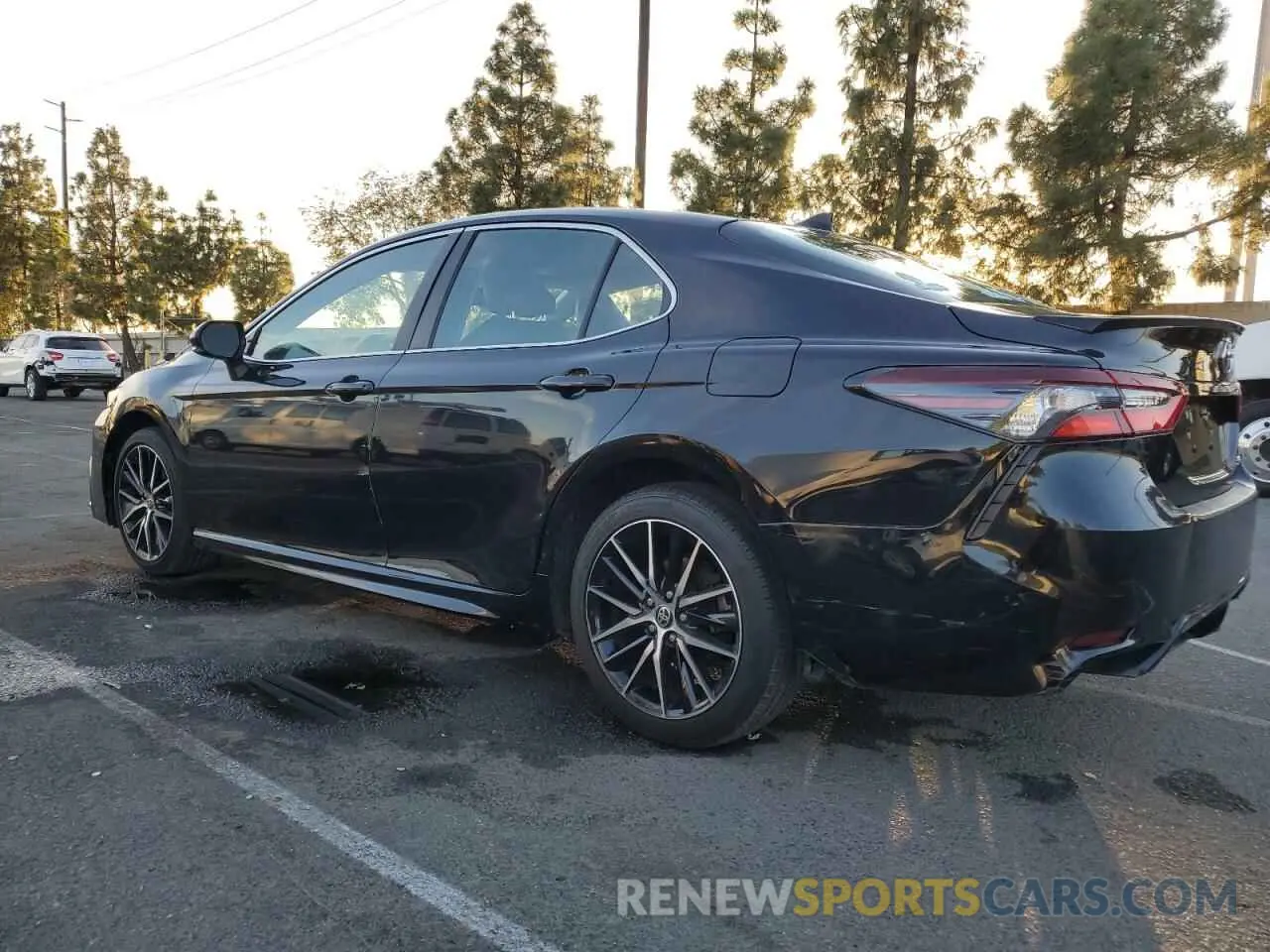 2 Photograph of a damaged car 4T1T11AK8MU431261 TOYOTA CAMRY 2021