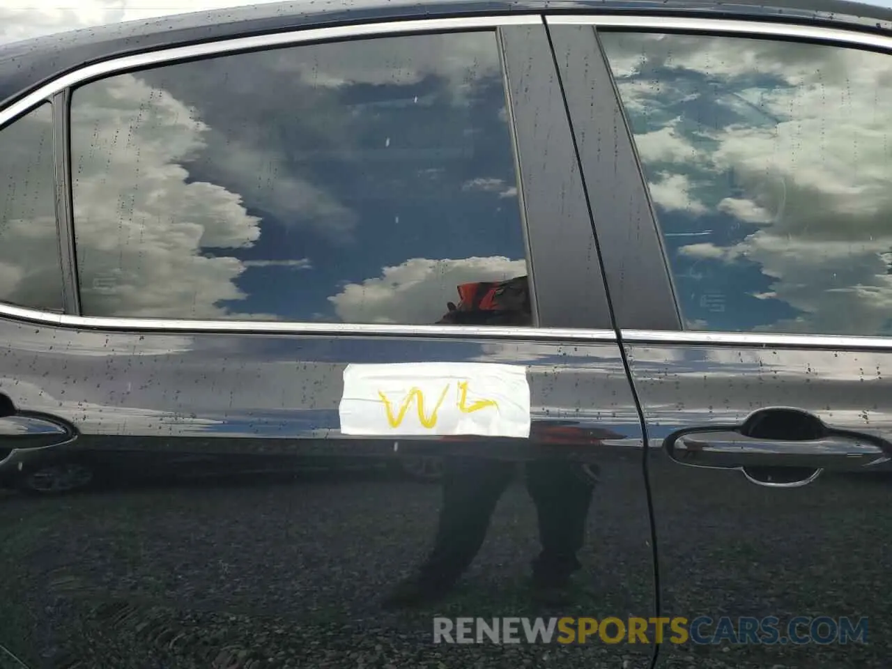 12 Photograph of a damaged car 4T1T11AK8MU529948 TOYOTA CAMRY 2021