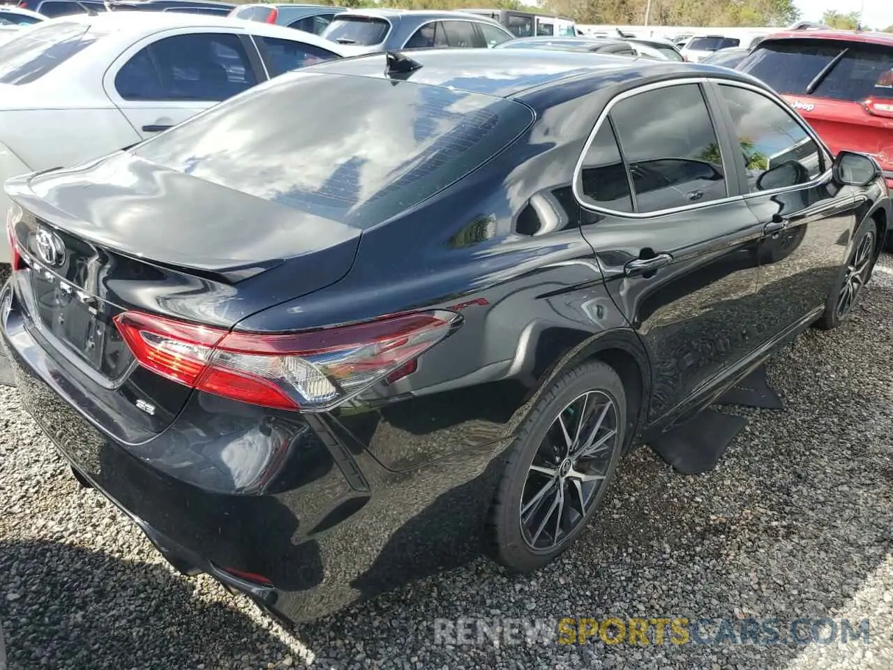 3 Photograph of a damaged car 4T1T11AK8MU529948 TOYOTA CAMRY 2021