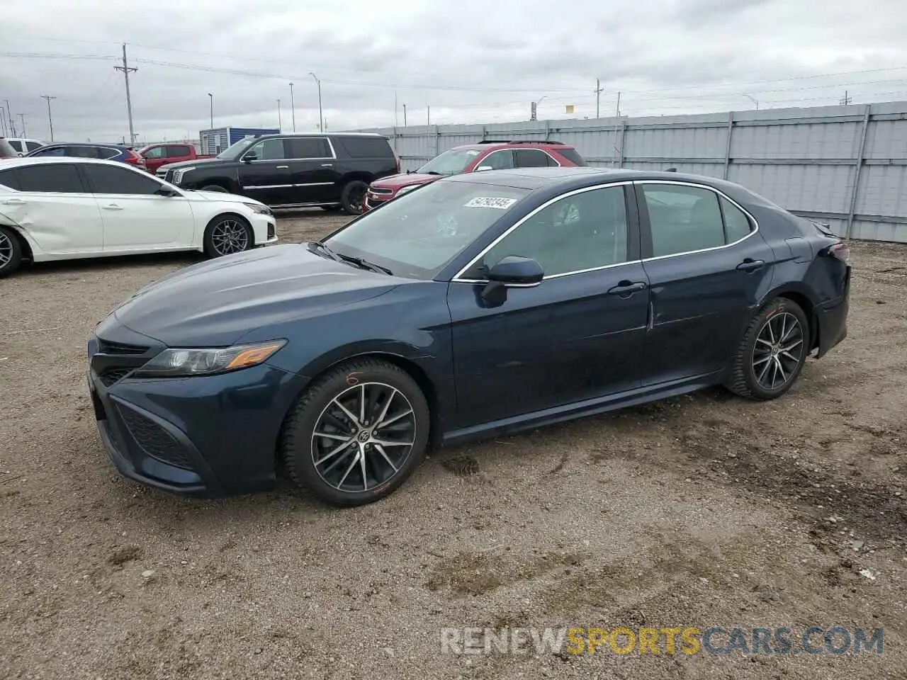 1 Фотография поврежденного автомобиля 4T1T11AK8MU554316 TOYOTA CAMRY 2021