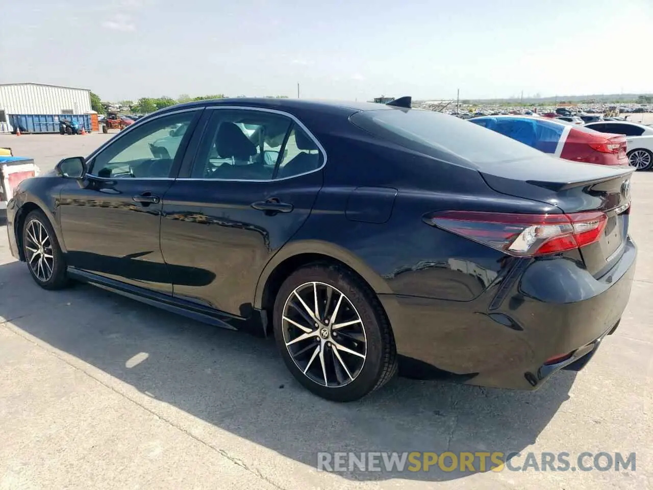2 Фотография поврежденного автомобиля 4T1T11AK8MU592919 TOYOTA CAMRY 2021