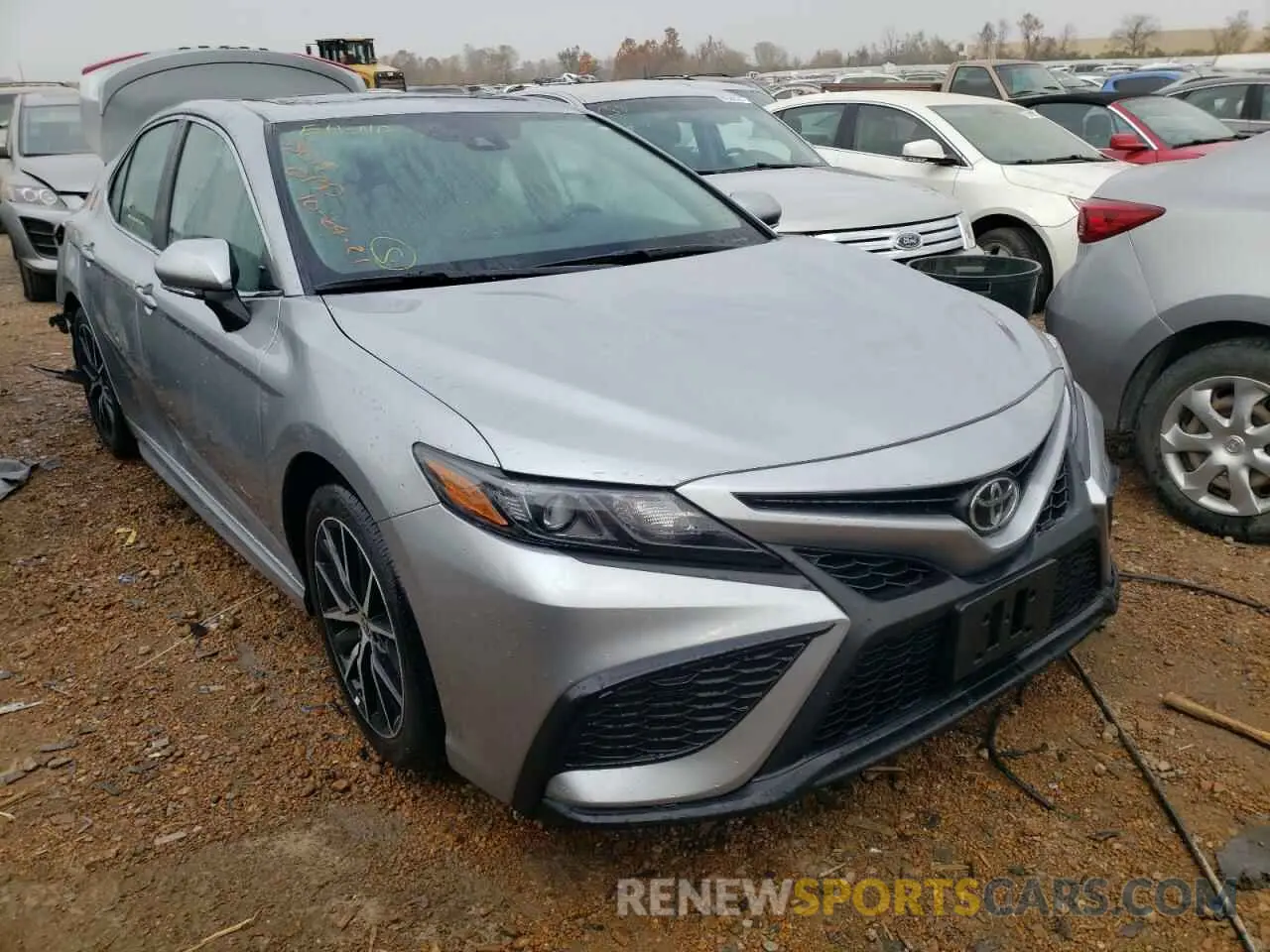 1 Photograph of a damaged car 4T1T11AK8MU613381 TOYOTA CAMRY 2021