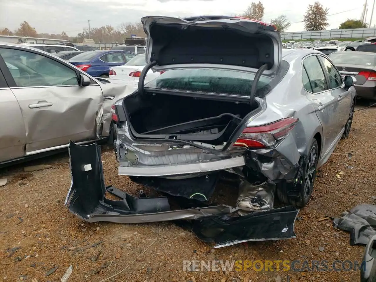 4 Photograph of a damaged car 4T1T11AK8MU613381 TOYOTA CAMRY 2021