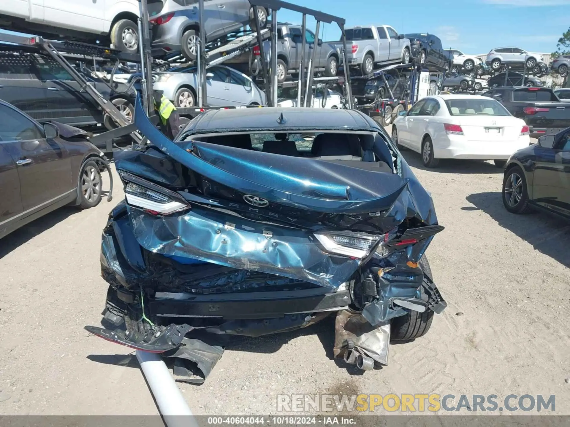 15 Photograph of a damaged car 4T1T11AKXMU580562 TOYOTA CAMRY 2021