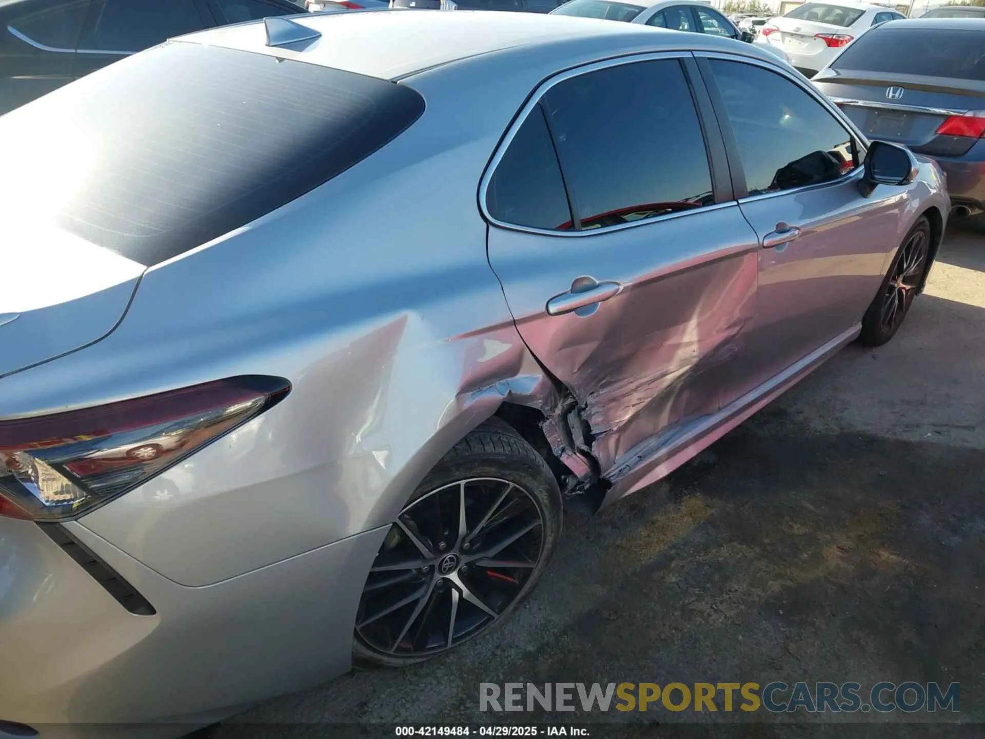 6 Photograph of a damaged car 4T1T11BK1MU041620 TOYOTA CAMRY 2021