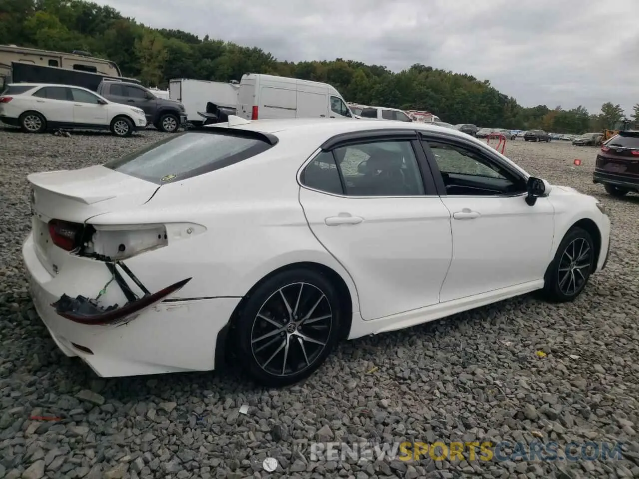 3 Photograph of a damaged car 4T1T11BK2MU025670 TOYOTA CAMRY 2021