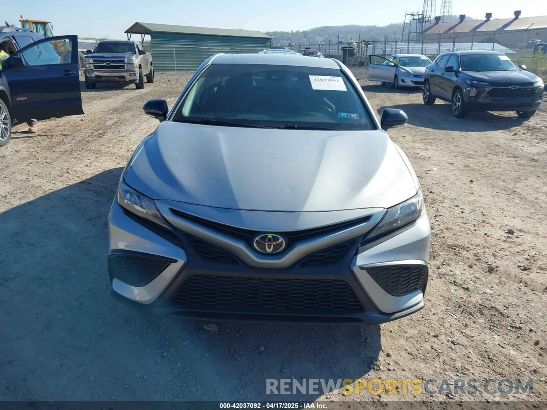 12 Фотография поврежденного автомобиля 4T1T11BK5MU028501 TOYOTA CAMRY 2021
