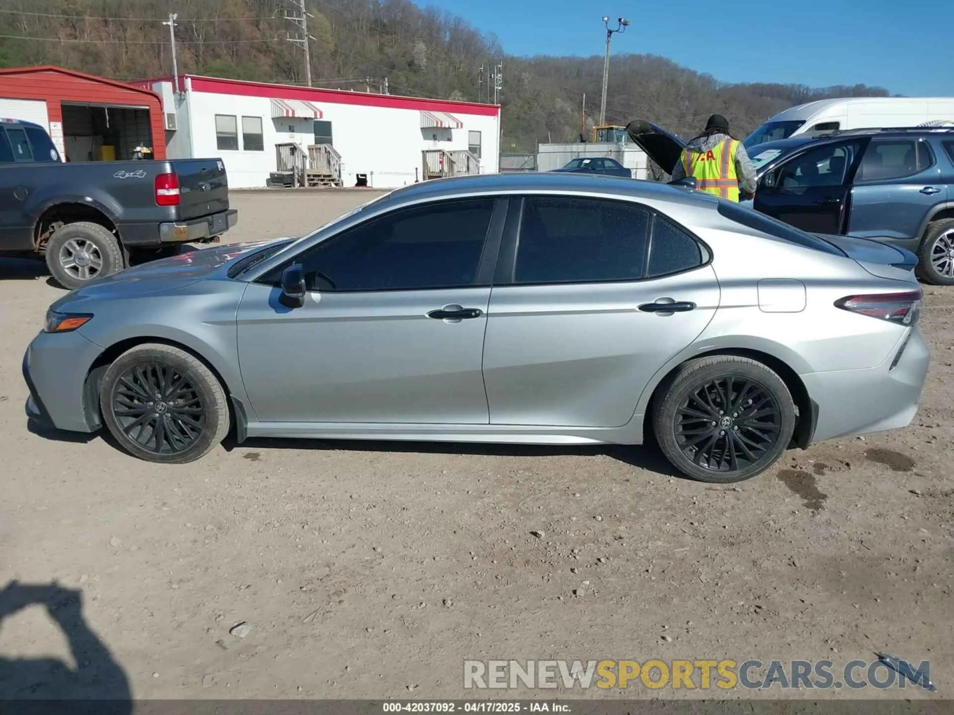 14 Фотография поврежденного автомобиля 4T1T11BK5MU028501 TOYOTA CAMRY 2021