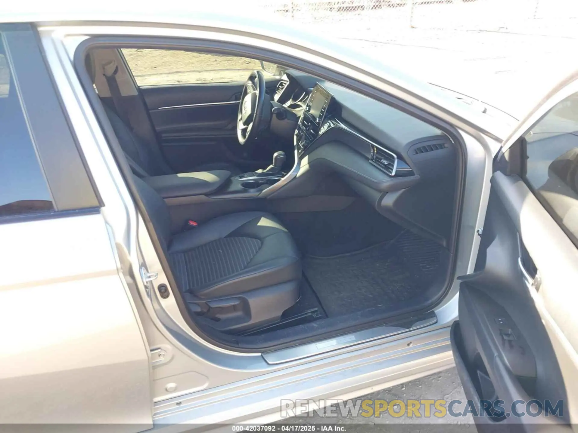 5 Фотография поврежденного автомобиля 4T1T11BK5MU028501 TOYOTA CAMRY 2021