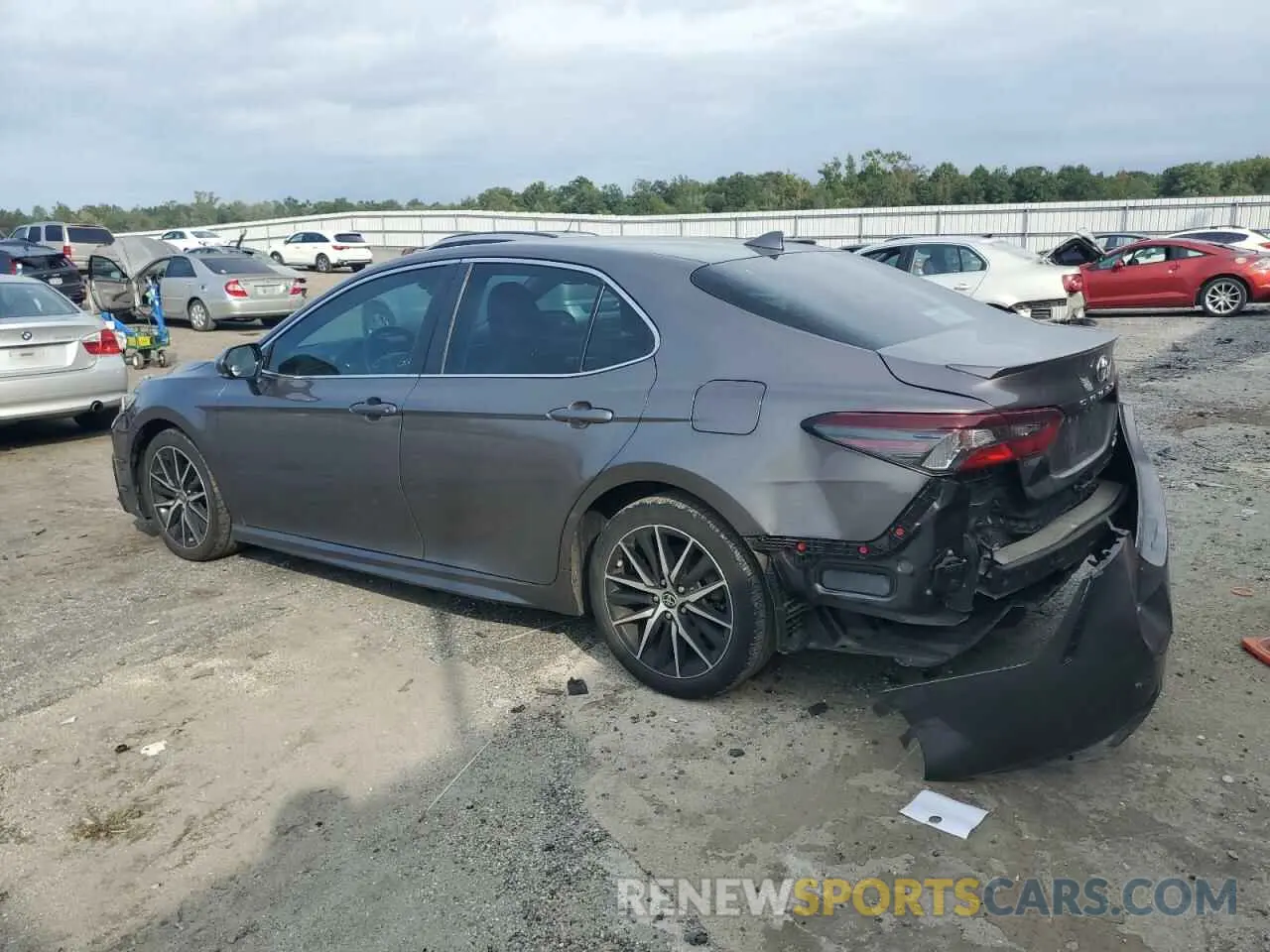 2 Фотография поврежденного автомобиля 4T1T11BK6MU034906 TOYOTA CAMRY 2021