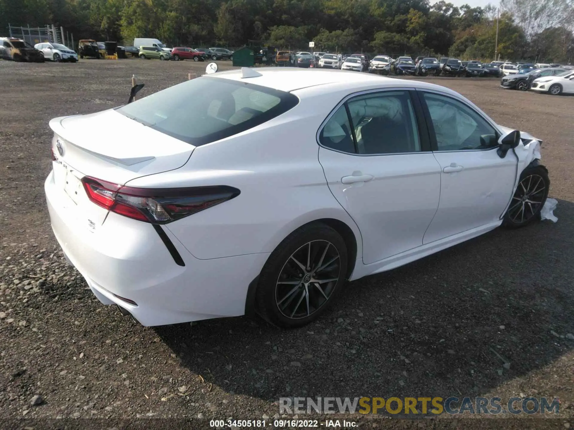 4 Photograph of a damaged car 4T1T11BKXMU021561 TOYOTA CAMRY 2021