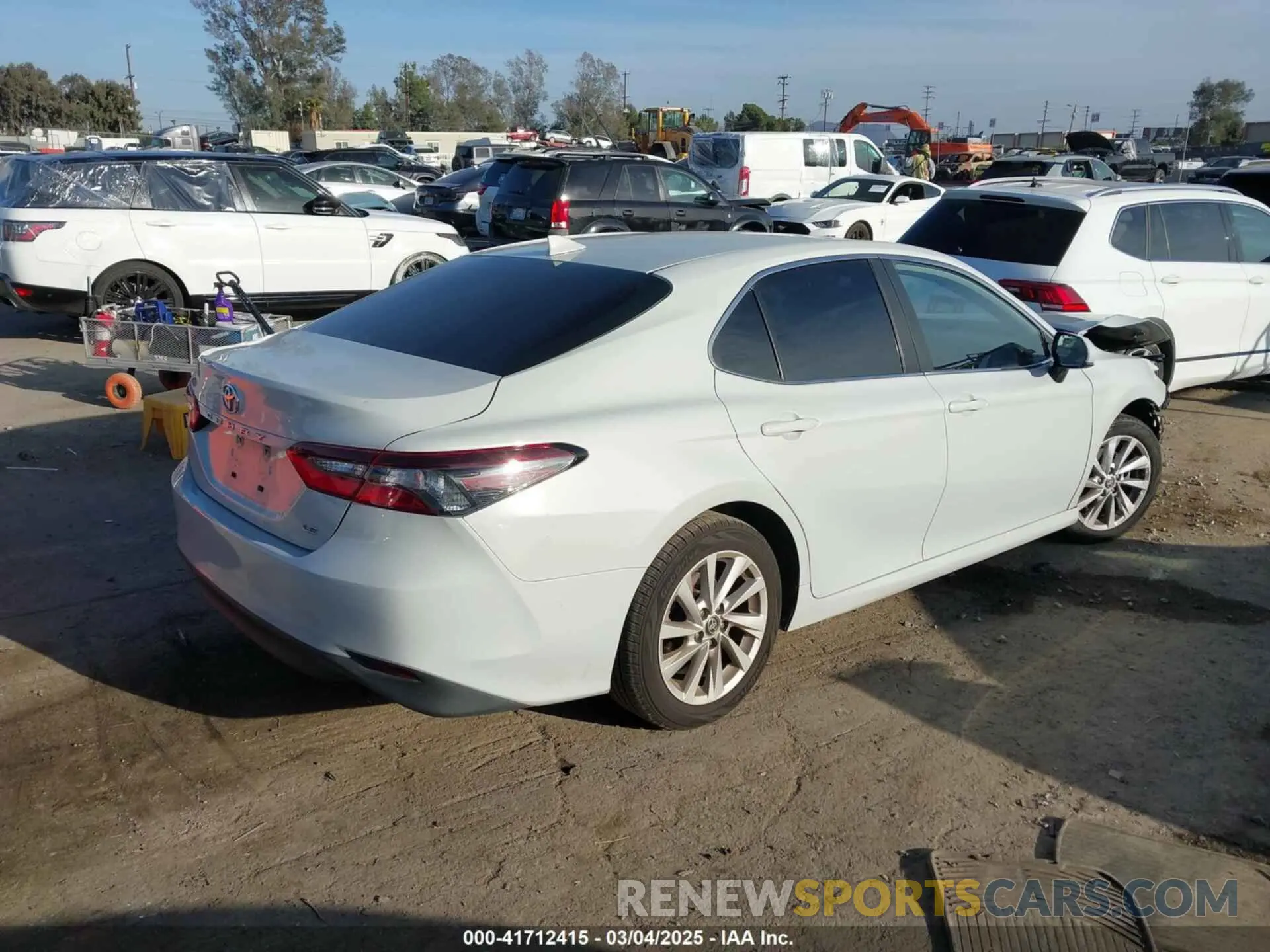 4 Фотография поврежденного автомобиля 4T1C11AK0NU054586 TOYOTA CAMRY 2022
