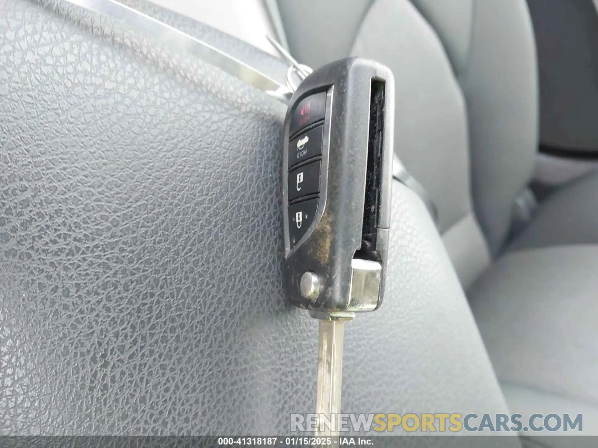 11 Фотография поврежденного автомобиля 4T1C11AK0NU063417 TOYOTA CAMRY 2022