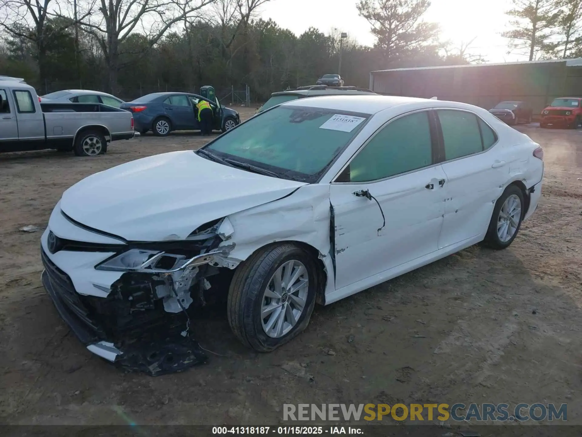 2 Фотография поврежденного автомобиля 4T1C11AK0NU063417 TOYOTA CAMRY 2022
