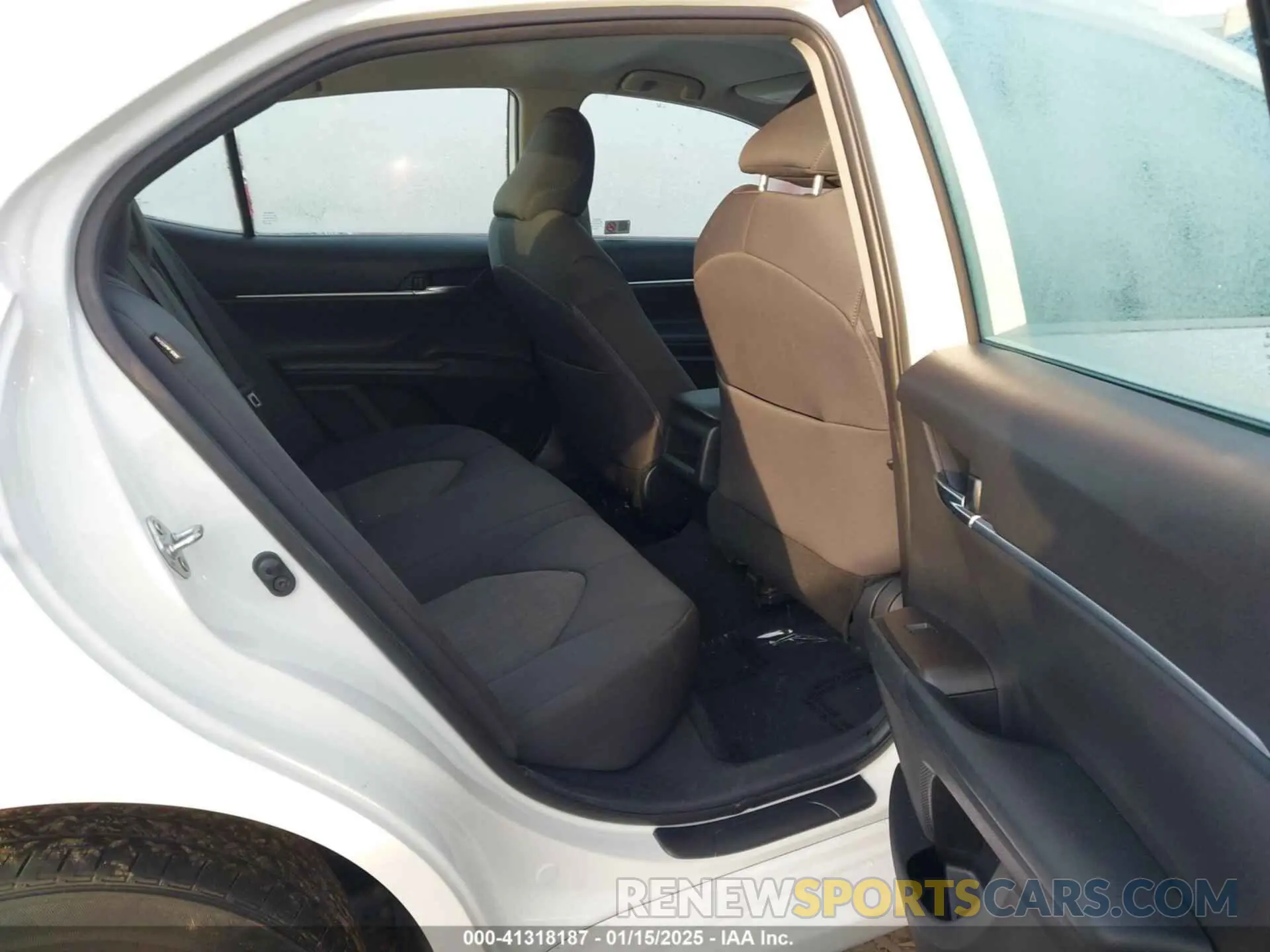 8 Фотография поврежденного автомобиля 4T1C11AK0NU063417 TOYOTA CAMRY 2022