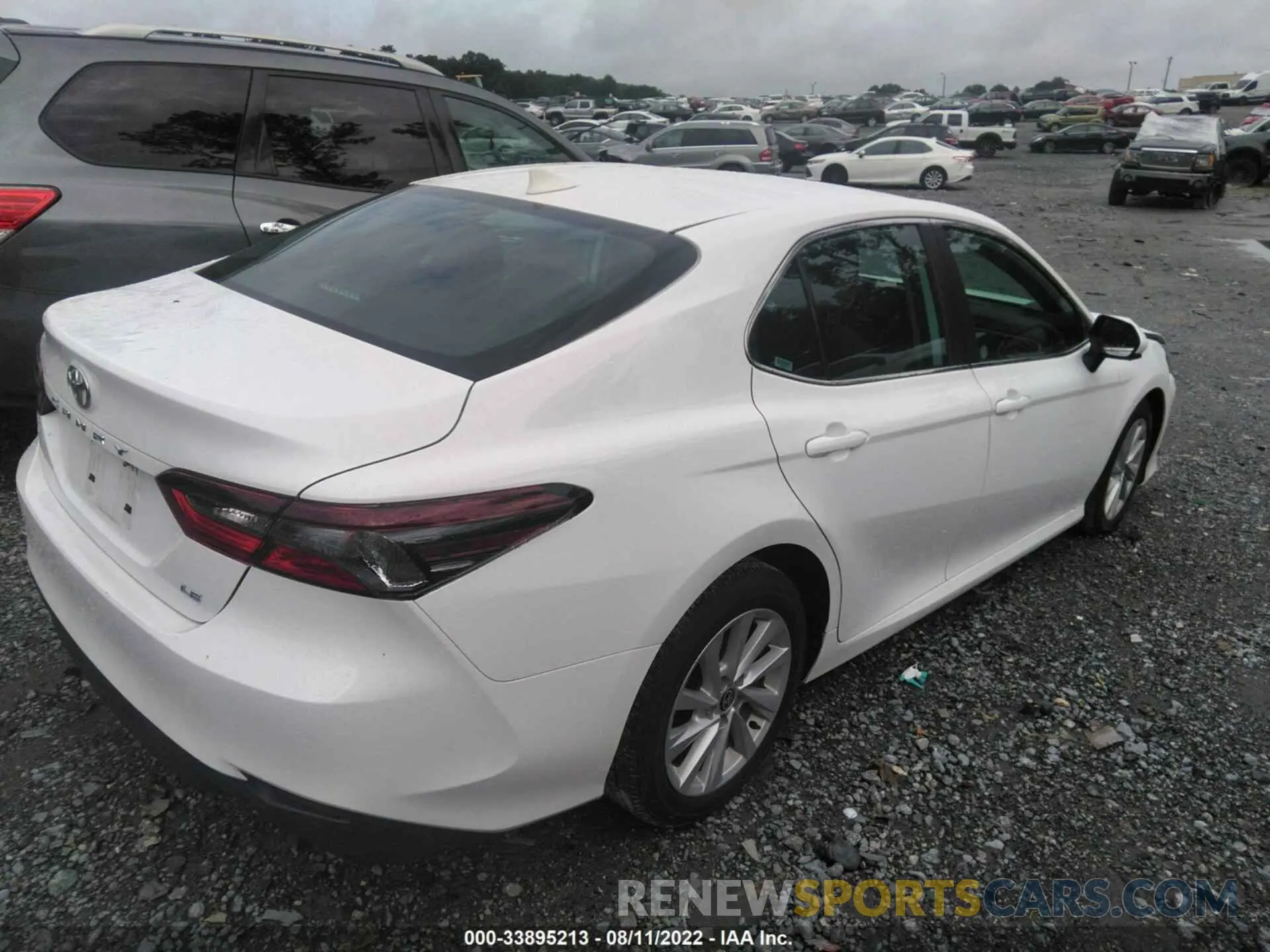 4 Фотография поврежденного автомобиля 4T1C11AK0NU637756 TOYOTA CAMRY 2022