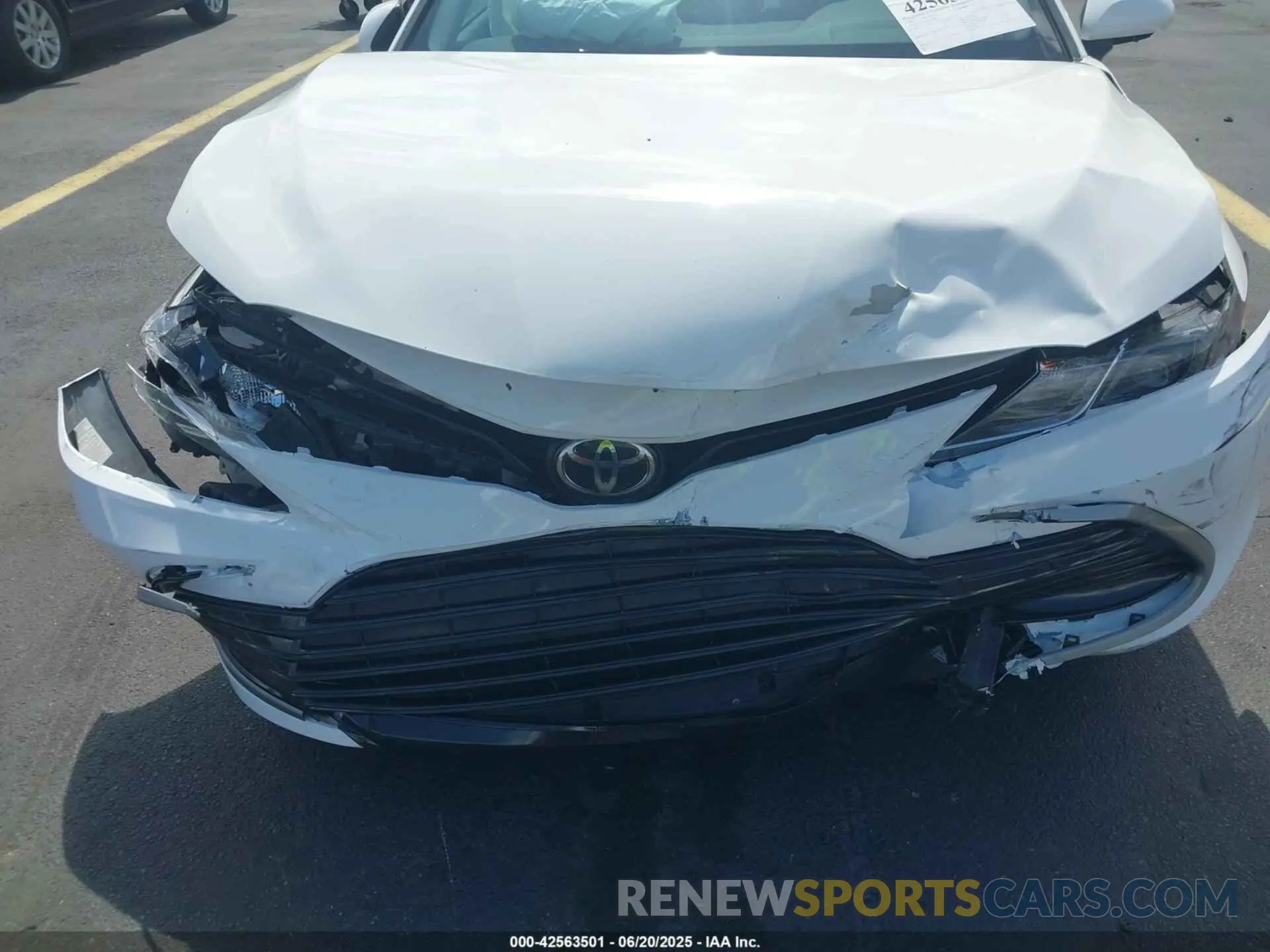 6 Photograph of a damaged car 4T1C11AK0NU668375 TOYOTA CAMRY 2022