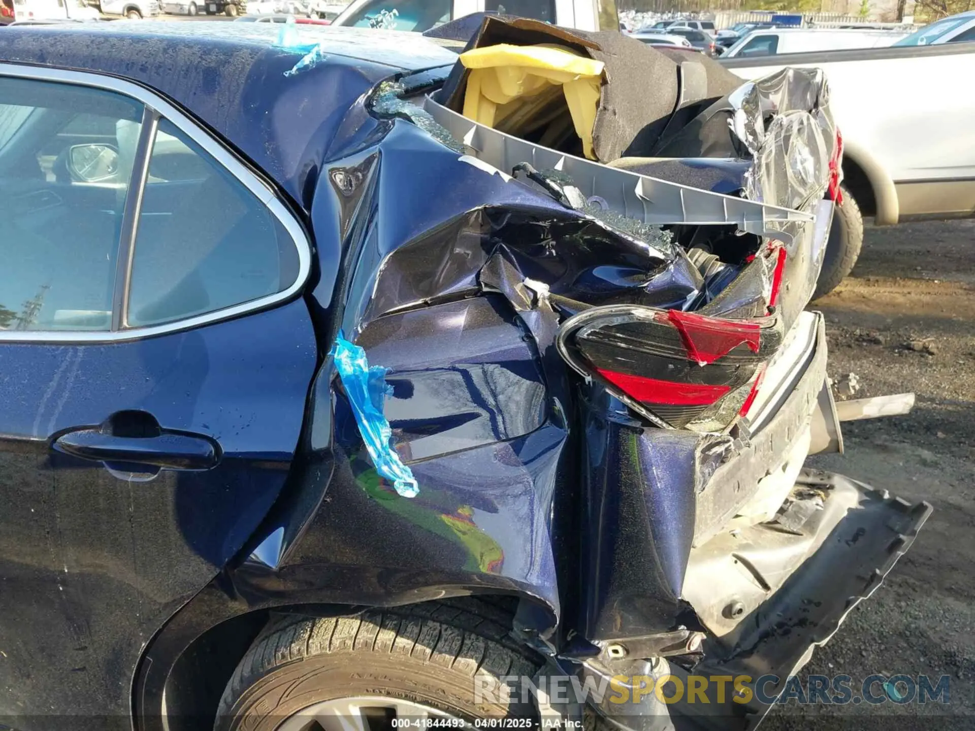 18 Фотография поврежденного автомобиля 4T1C11AK0NU674001 TOYOTA CAMRY 2022