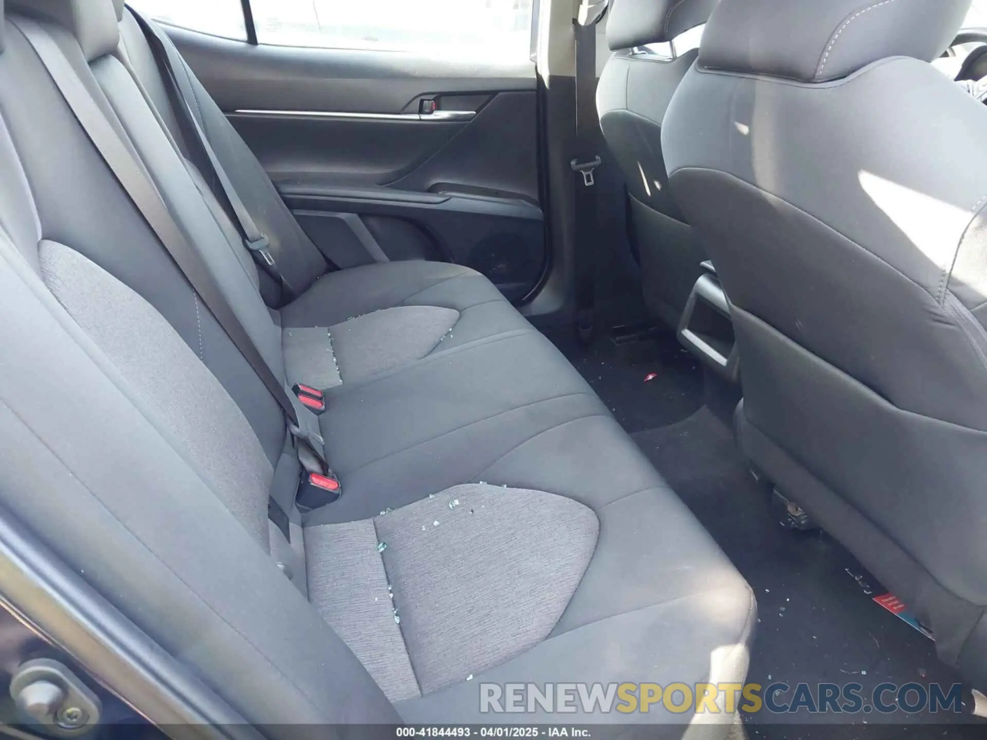 8 Фотография поврежденного автомобиля 4T1C11AK0NU674001 TOYOTA CAMRY 2022
