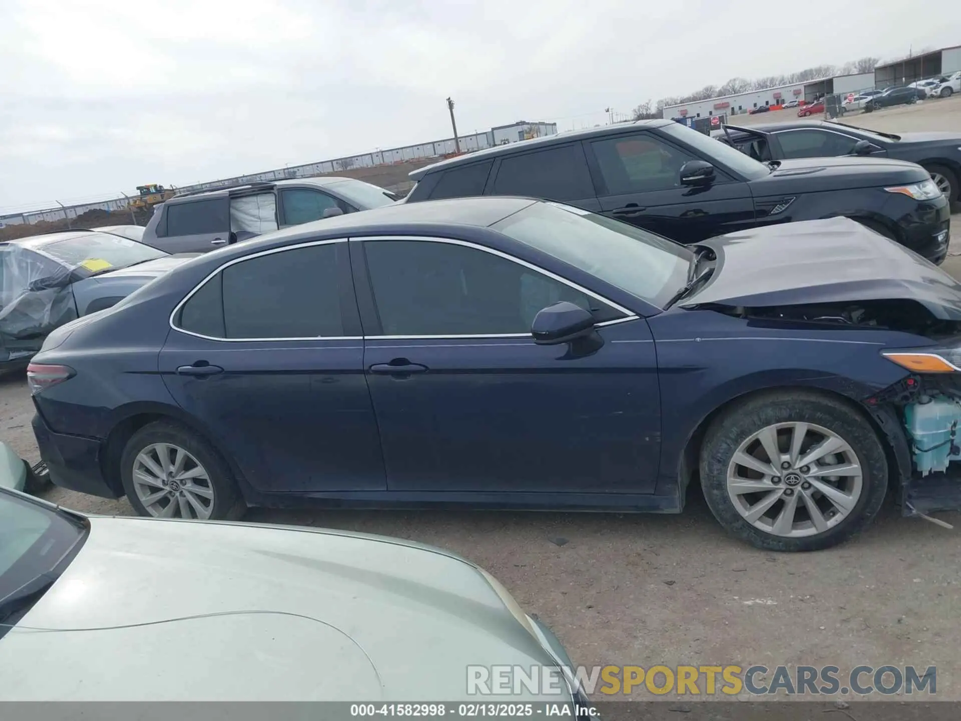 14 Photograph of a damaged car 4T1C11AK0NU674547 TOYOTA CAMRY 2022