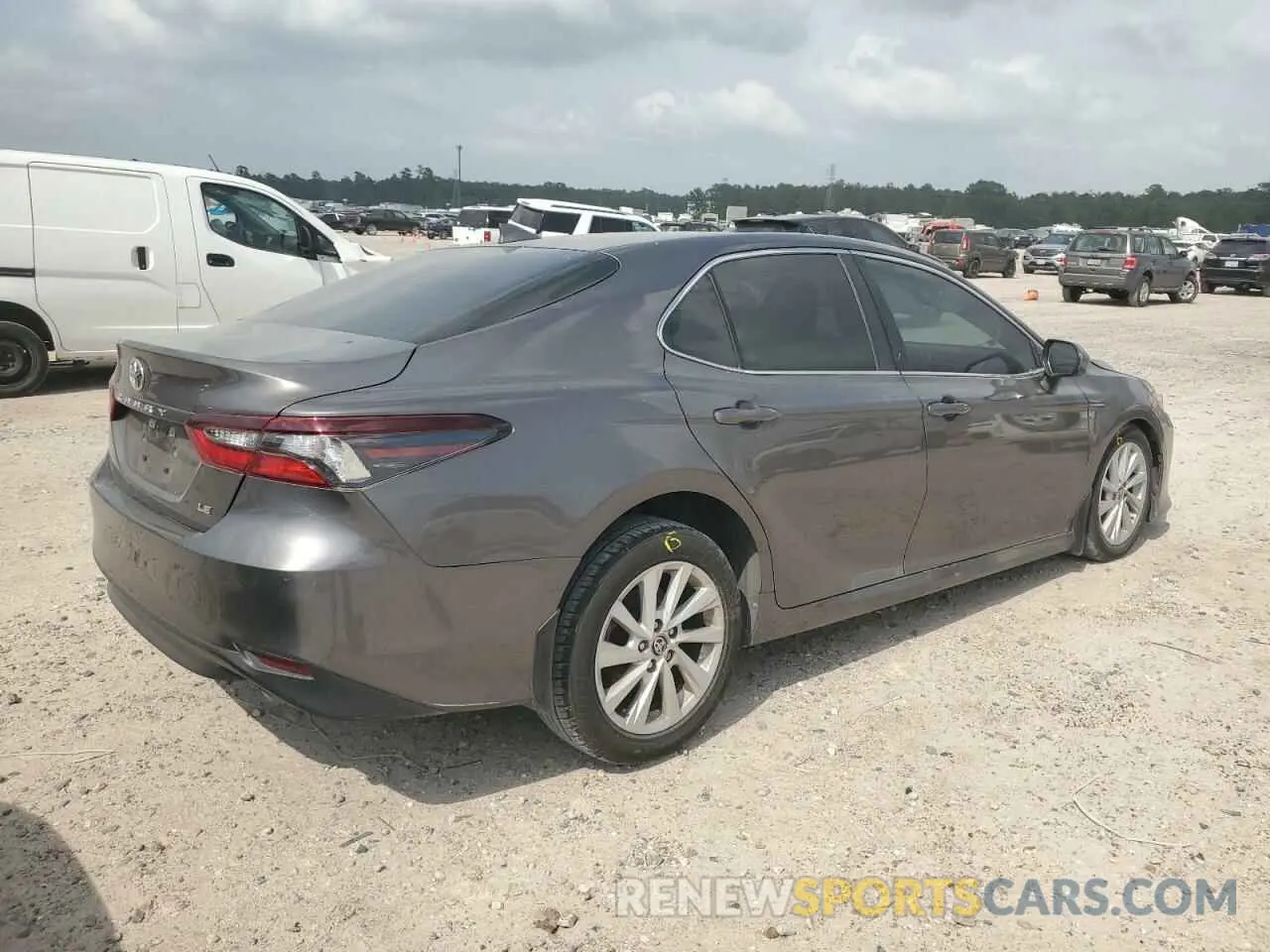 3 Photograph of a damaged car 4T1C11AK0NU680607 TOYOTA CAMRY 2022