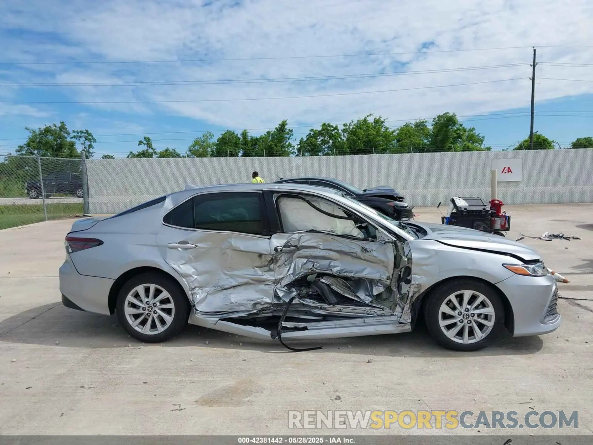 13 Фотография поврежденного автомобиля 4T1C11AK0NU698556 TOYOTA CAMRY 2022