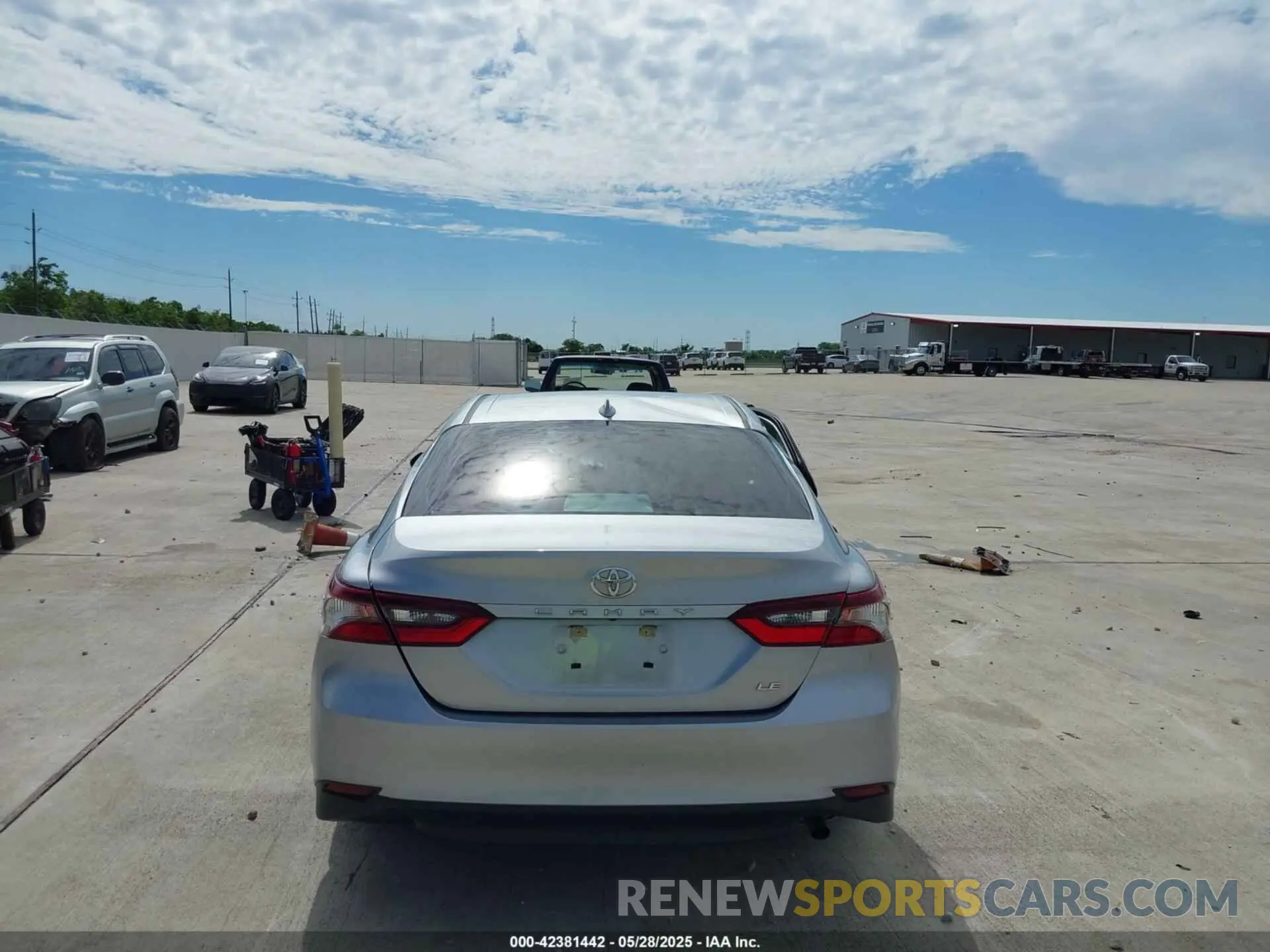 16 Фотография поврежденного автомобиля 4T1C11AK0NU698556 TOYOTA CAMRY 2022
