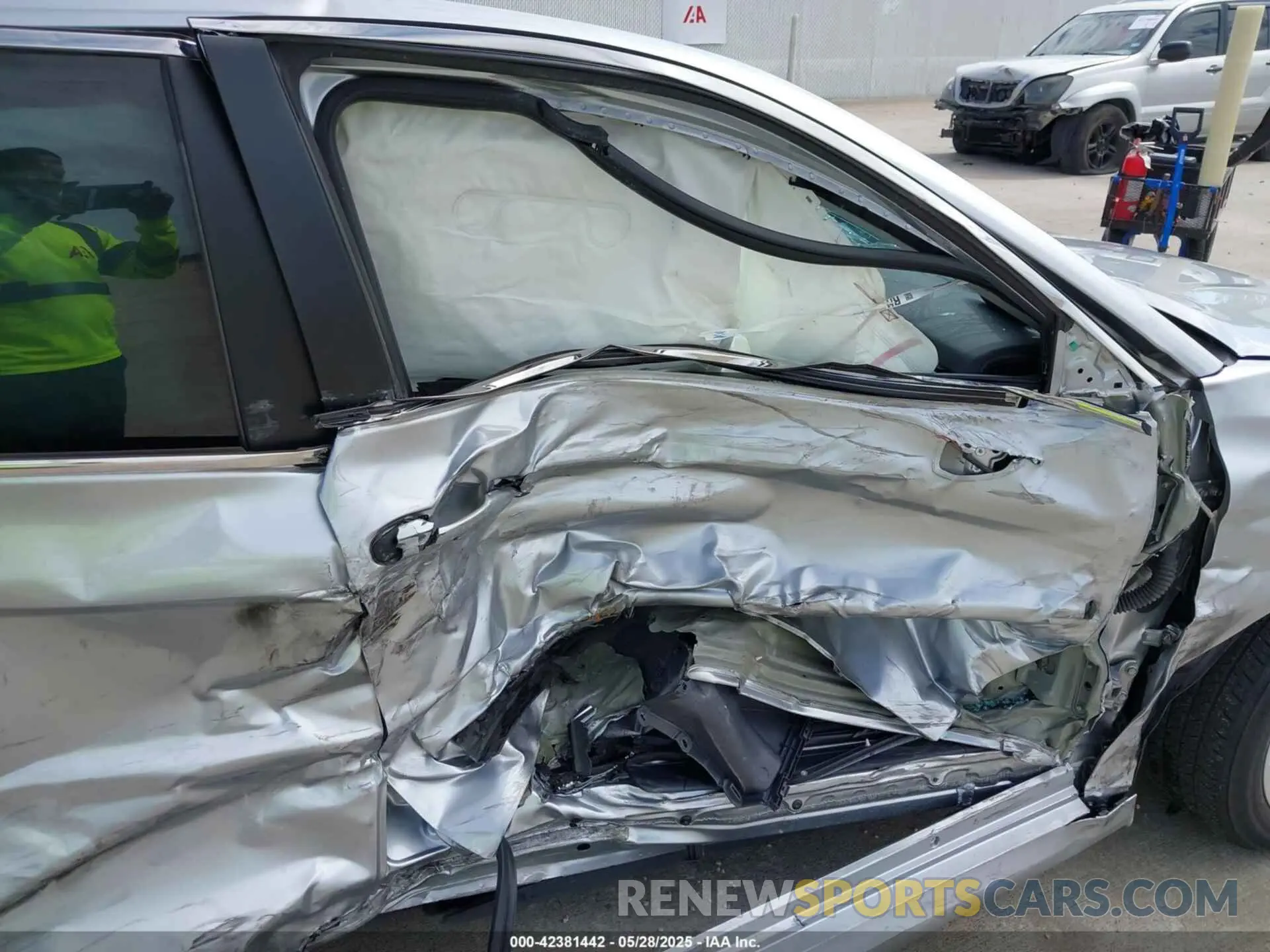 17 Фотография поврежденного автомобиля 4T1C11AK0NU698556 TOYOTA CAMRY 2022