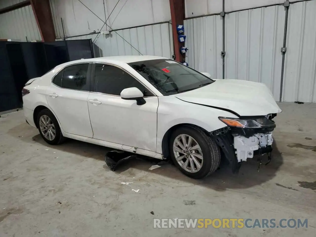 4 Фотография поврежденного автомобиля 4T1C11AK1NU628256 TOYOTA CAMRY 2022