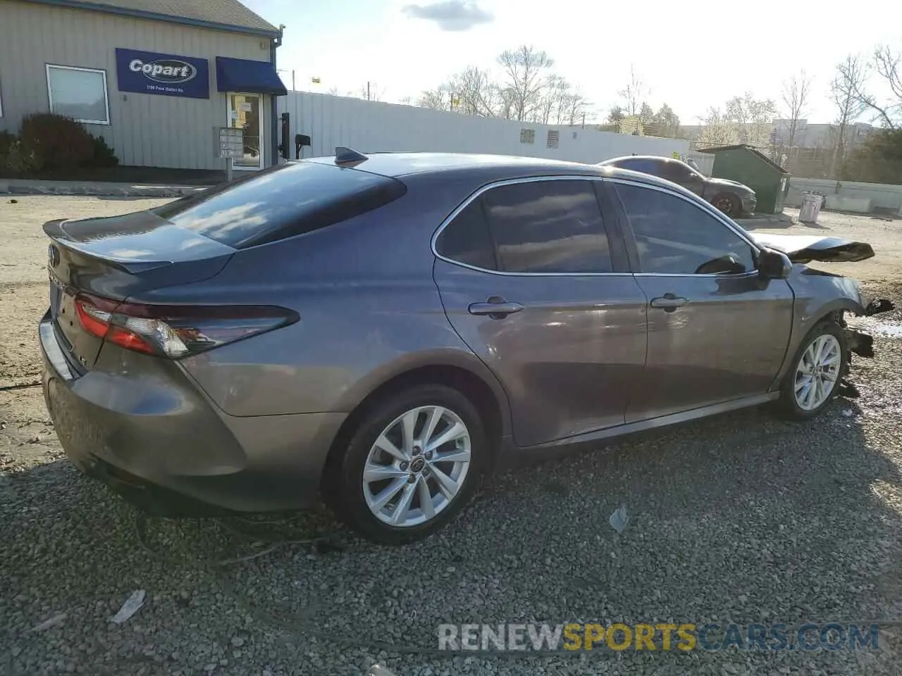 3 Photograph of a damaged car 4T1C11AK1NU630461 TOYOTA CAMRY 2022
