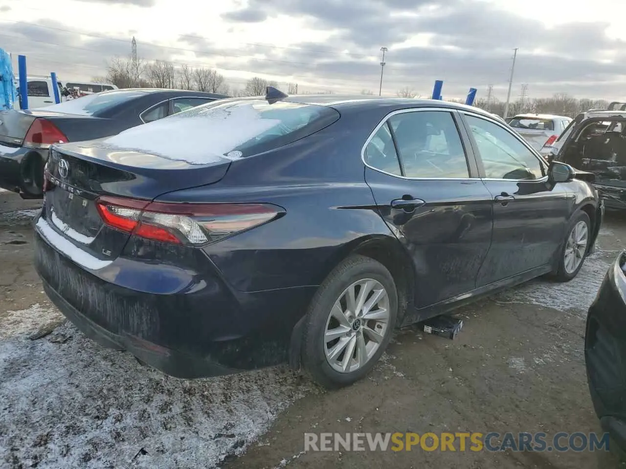 3 Фотография поврежденного автомобиля 4T1C11AK1NU647048 TOYOTA CAMRY 2022