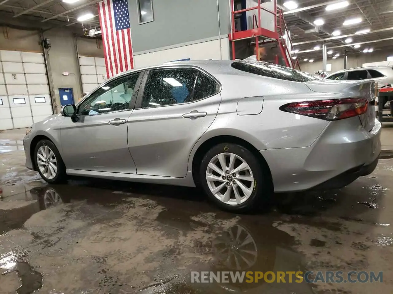2 Photograph of a damaged car 4T1C11AK1NU647969 TOYOTA CAMRY 2022