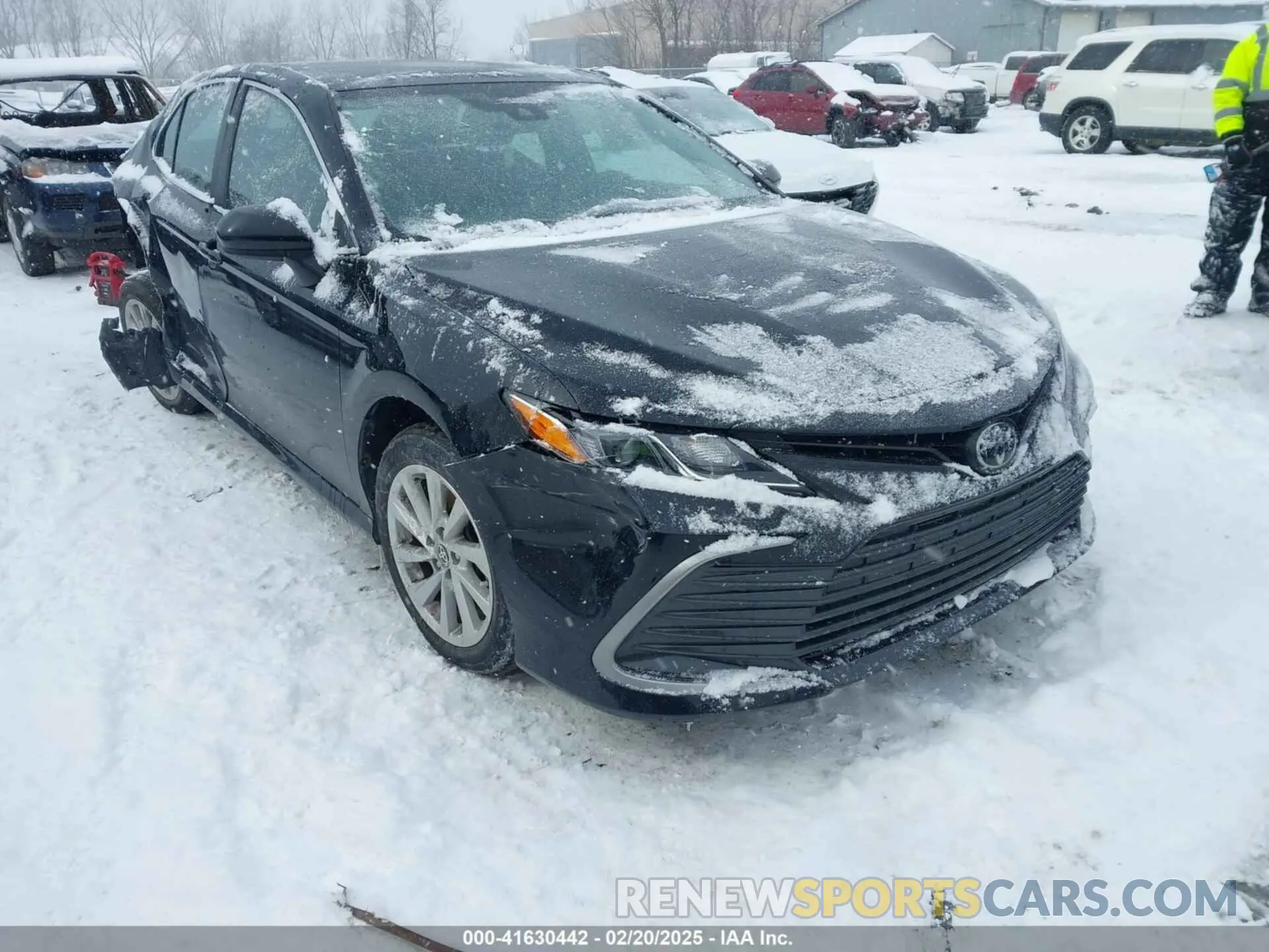1 Photograph of a damaged car 4T1C11AK1NU650824 TOYOTA CAMRY 2022