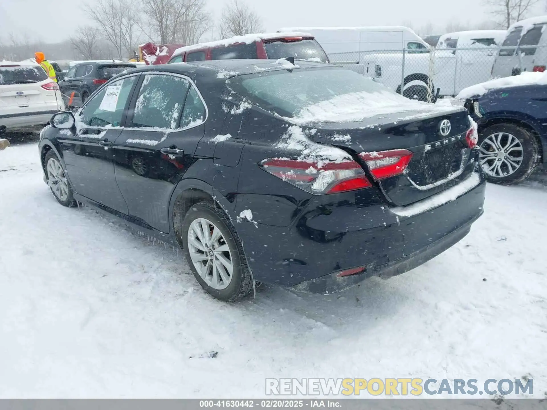 3 Photograph of a damaged car 4T1C11AK1NU650824 TOYOTA CAMRY 2022