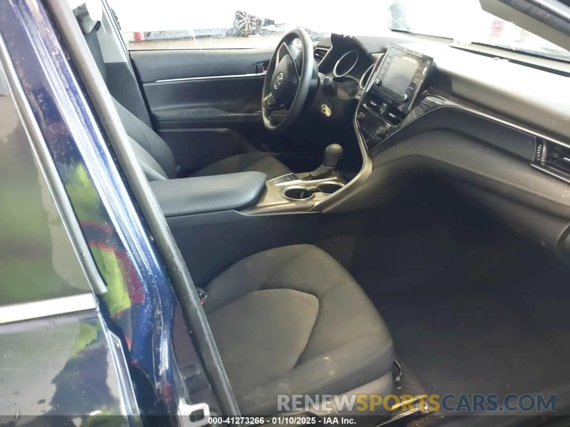 5 Photograph of a damaged car 4T1C11AK1NU652265 TOYOTA CAMRY 2022