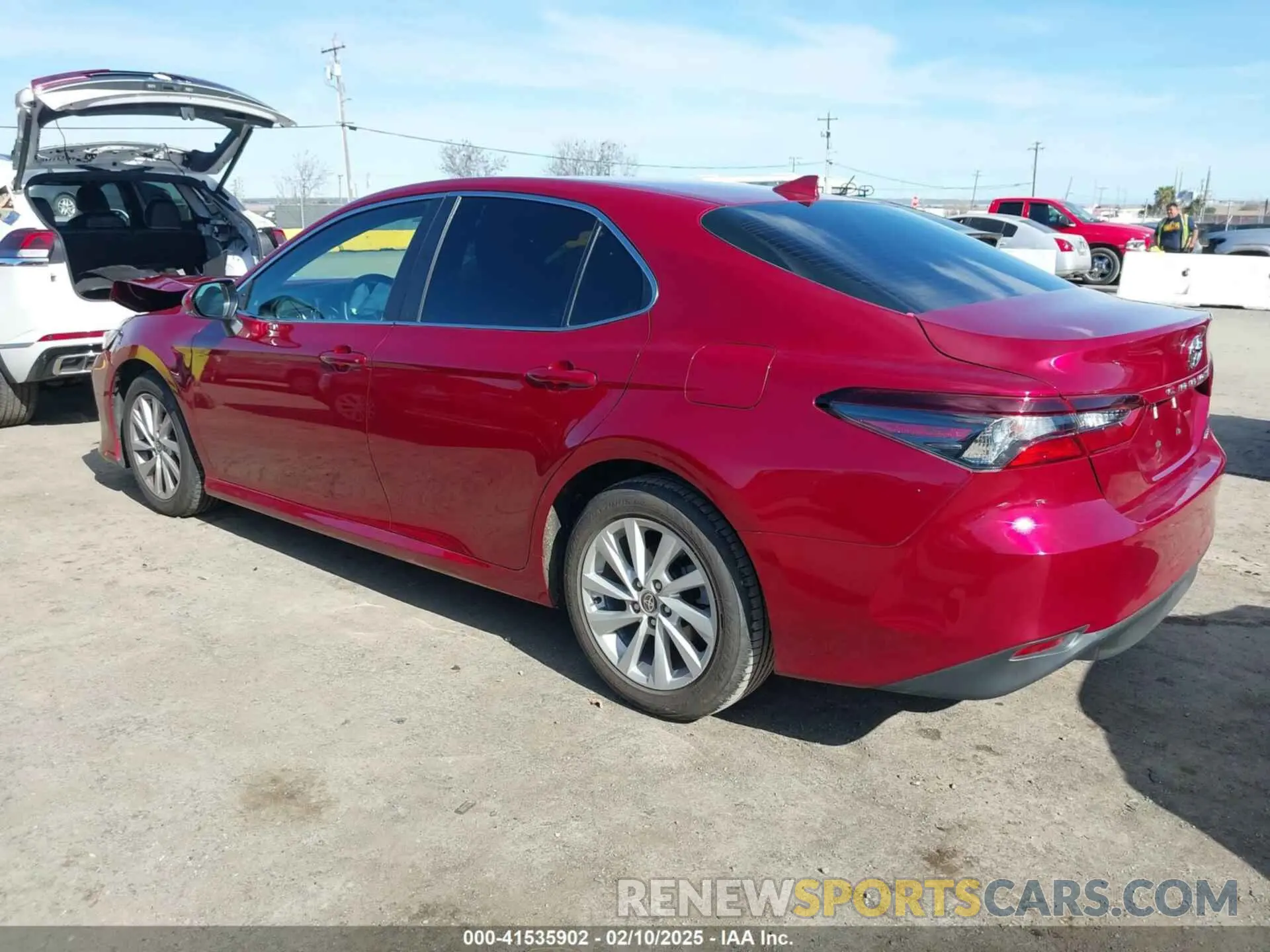 3 Photograph of a damaged car 4T1C11AK1NU660558 TOYOTA CAMRY 2022
