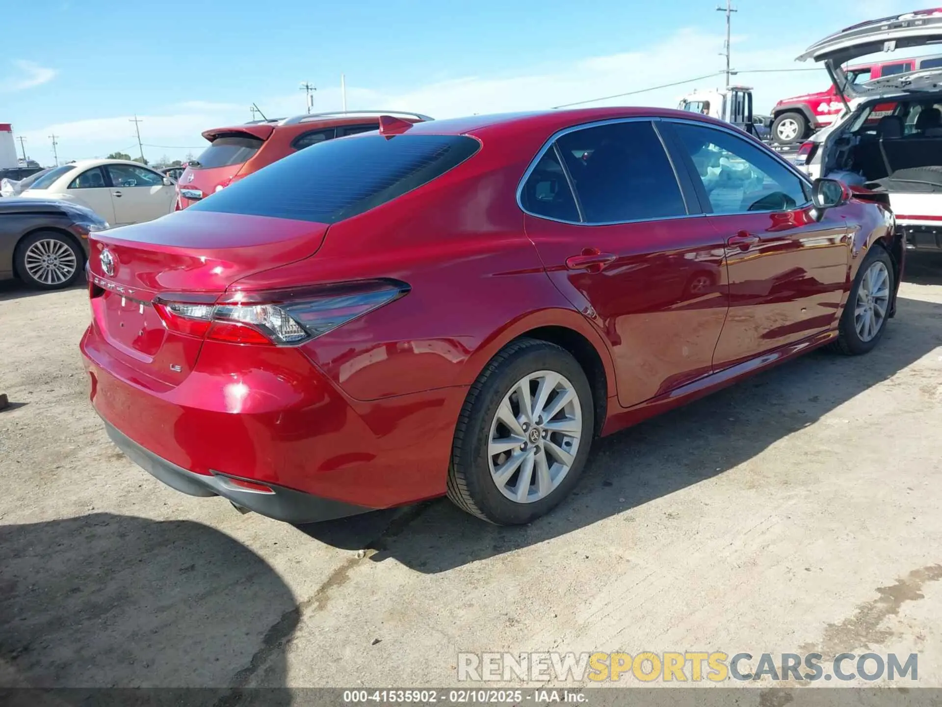 4 Photograph of a damaged car 4T1C11AK1NU660558 TOYOTA CAMRY 2022